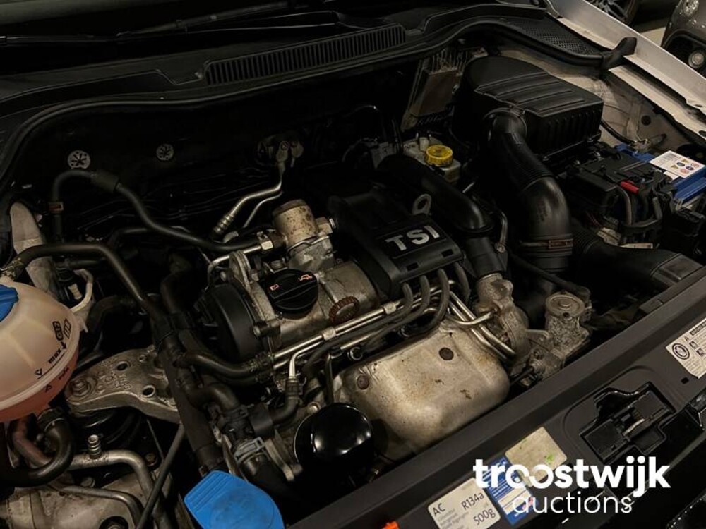 Volkswagen Polo Match TSI Highline 90pk 2012, NP-732-R