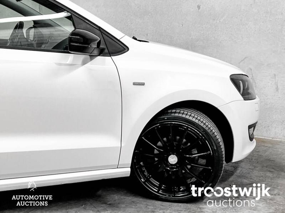 Volkswagen Polo Match TSI Highline 90pk 2012, NP-732-R