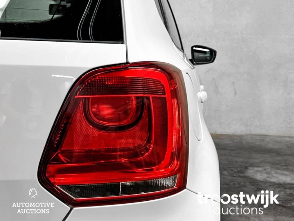 Volkswagen Polo Match TSI Highline 90pk 2012, NP-732-R