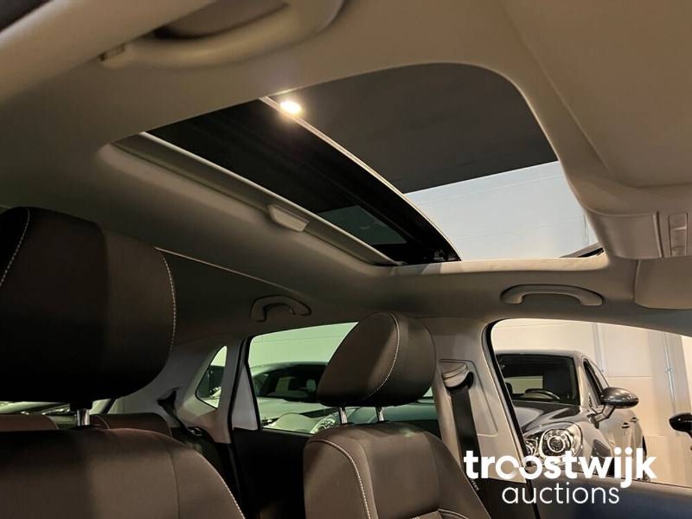 Volkswagen Polo Match TSI Highline 90pk 2012, NP-732-R