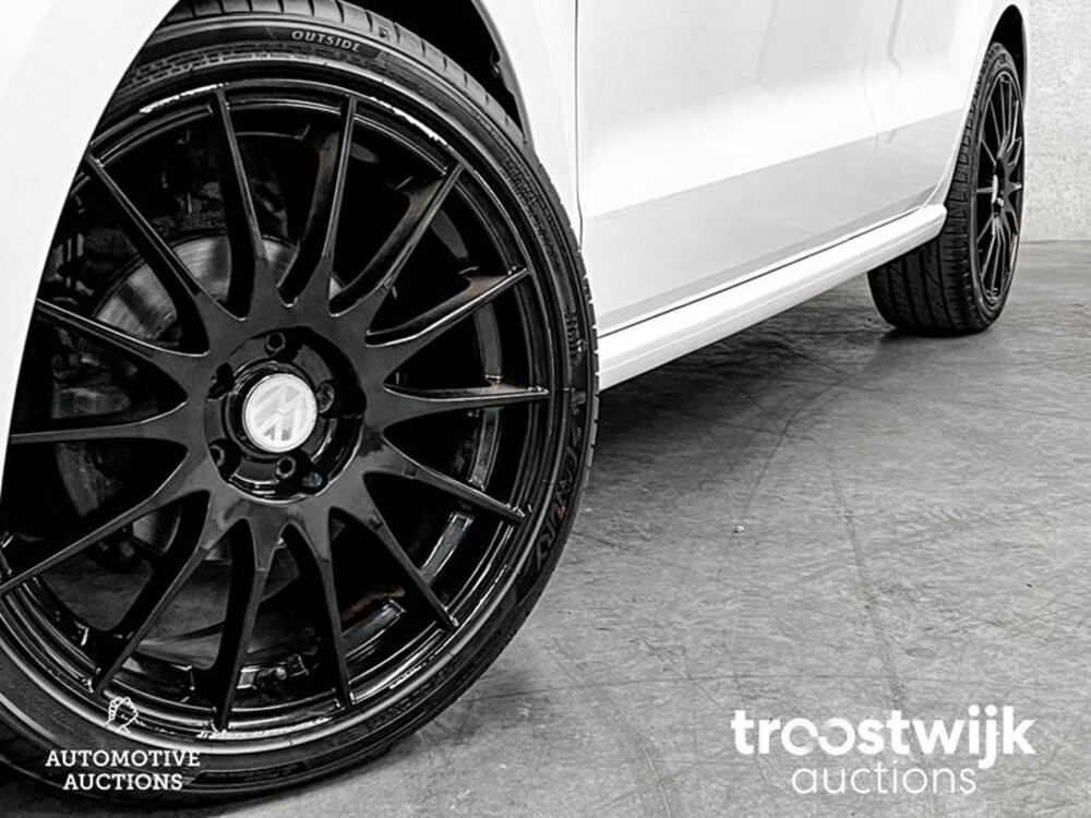 Volkswagen Polo Match TSI Highline 90pk 2012, NP-732-R