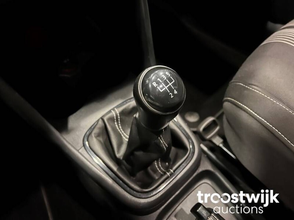 Volkswagen Polo Match TSI Highline 90pk 2012, NP-732-R