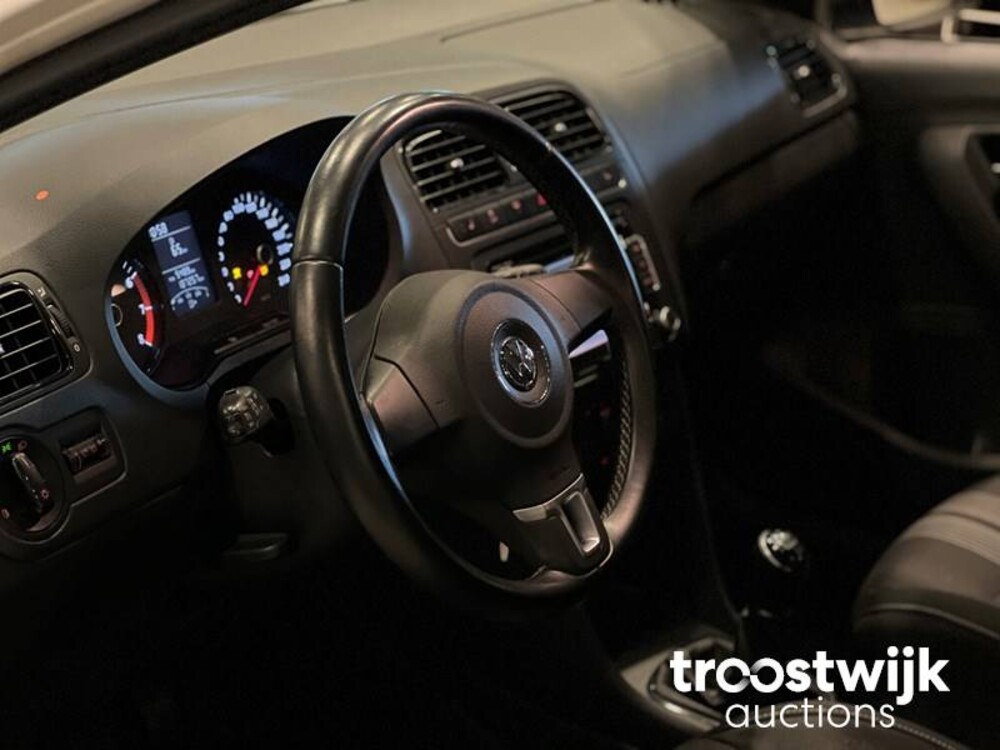 Volkswagen Polo Match TSI Highline 90pk 2012, NP-732-R