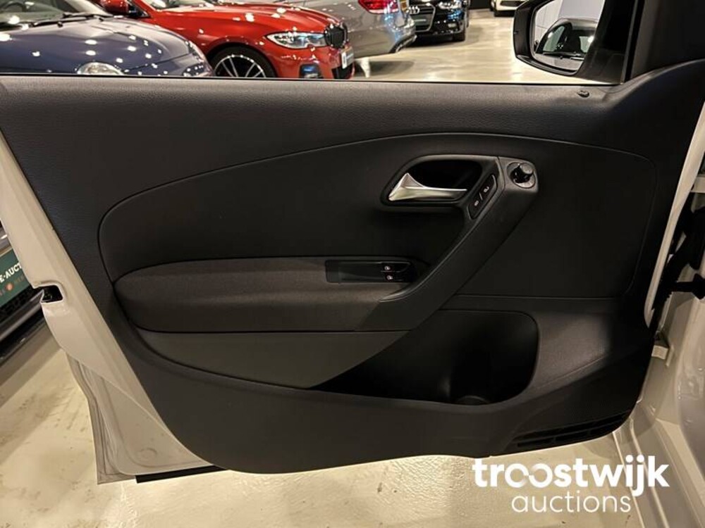 Volkswagen Polo Match TSI Highline 90pk 2012, NP-732-R