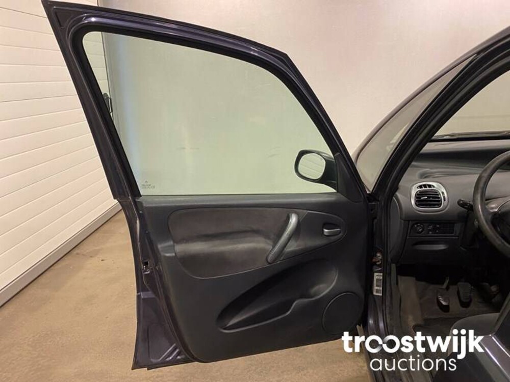 Citroen Xsara Picasso 1.6i-16V Image 109pk 2008, 53-JBZ-4