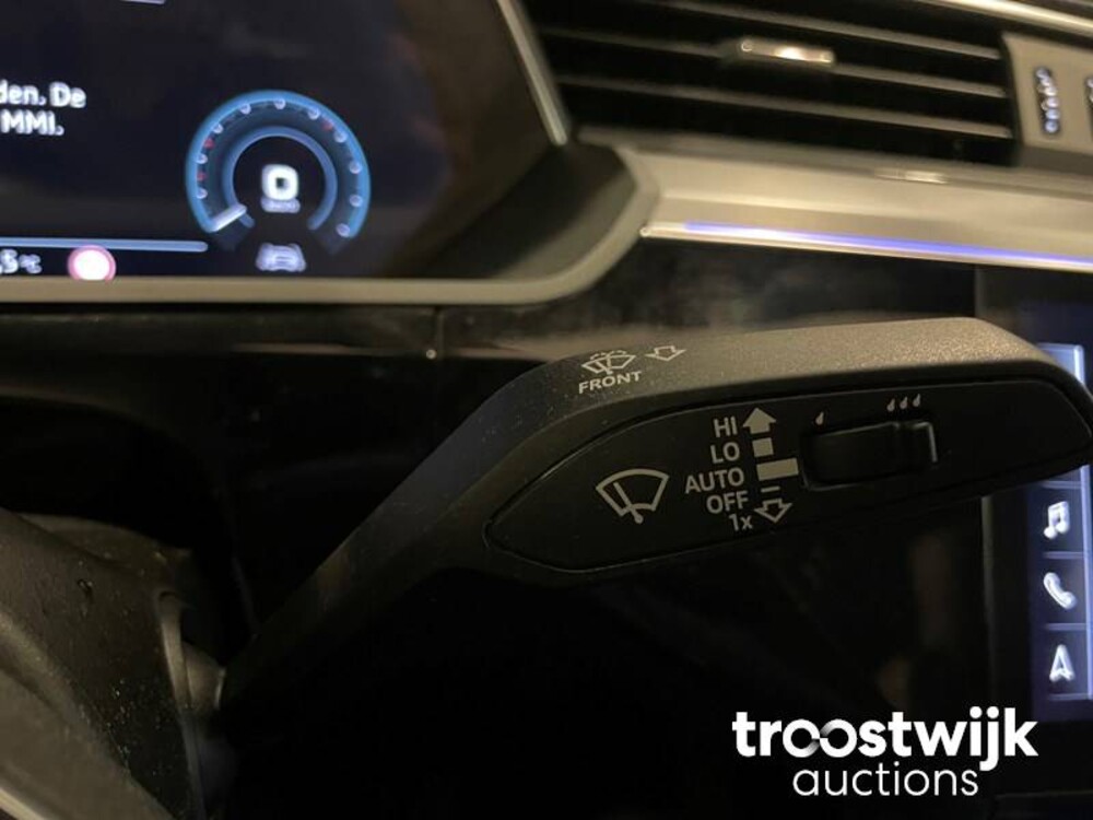 Audi e-tron Sportback 55 Quattro S edition 95 kWh S-Line 408PS 2020 -Orig. NL-, J-746-HV