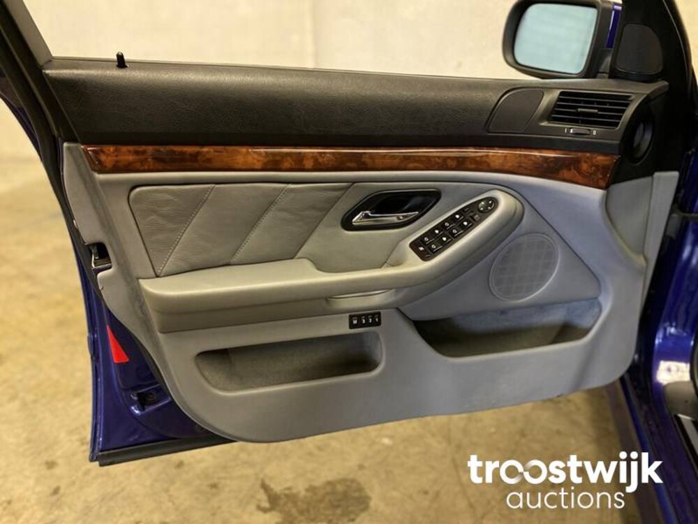 Alpina D10 3.0 BITURBO  245pk 2001, 26-LK-KP