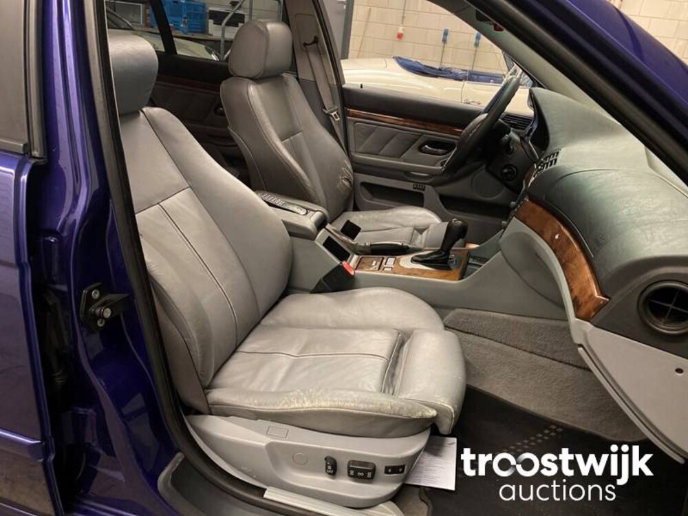 Alpina D10 3.0 BITURBO  245pk 2001, 26-LK-KP