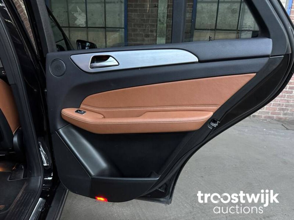 Mercedes-Benz GLE400 4Matic GLE-Klasse 333pk 2016, PV-558-D