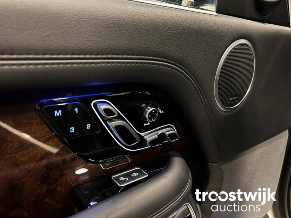 Land Rover Range Rover P400e LWB Vogue 300pk 2019 -Orig. NL-, ZS-391-P