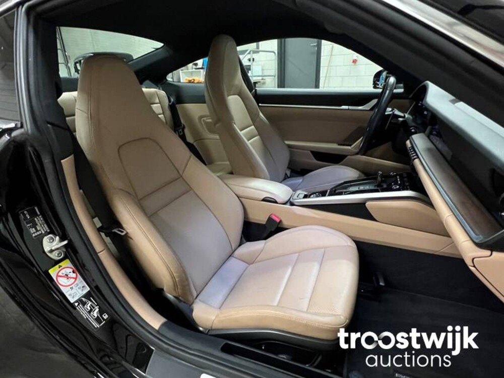 Porsche 911 Carrera S 992 3.0  Neu-Modell 450PS 2019 -Orig. NL-, G-954-LZ