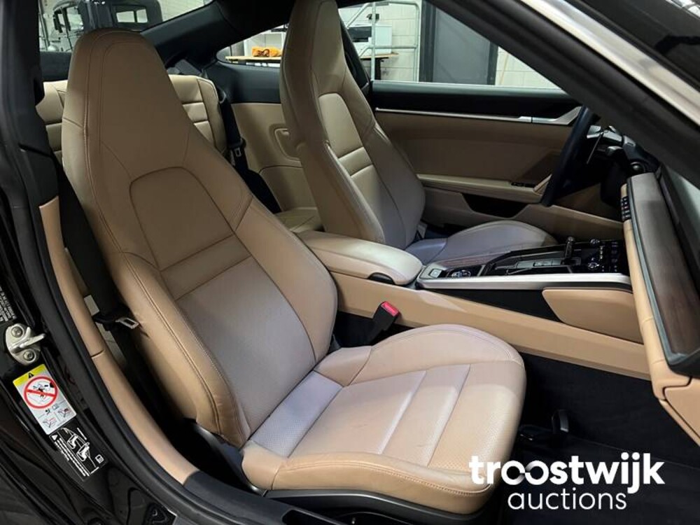 Porsche 911 Carrera S 992 3.0  Neu-Modell 450PS 2019 -Orig. NL-, G-954-LZ