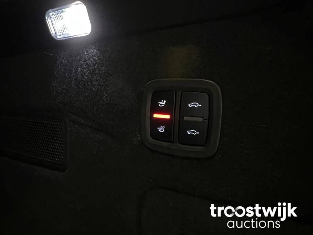 Porsche Cayenne E-Hybrid 3.0 V6 Sport-Chrono 465PS 2019, K-017-GX