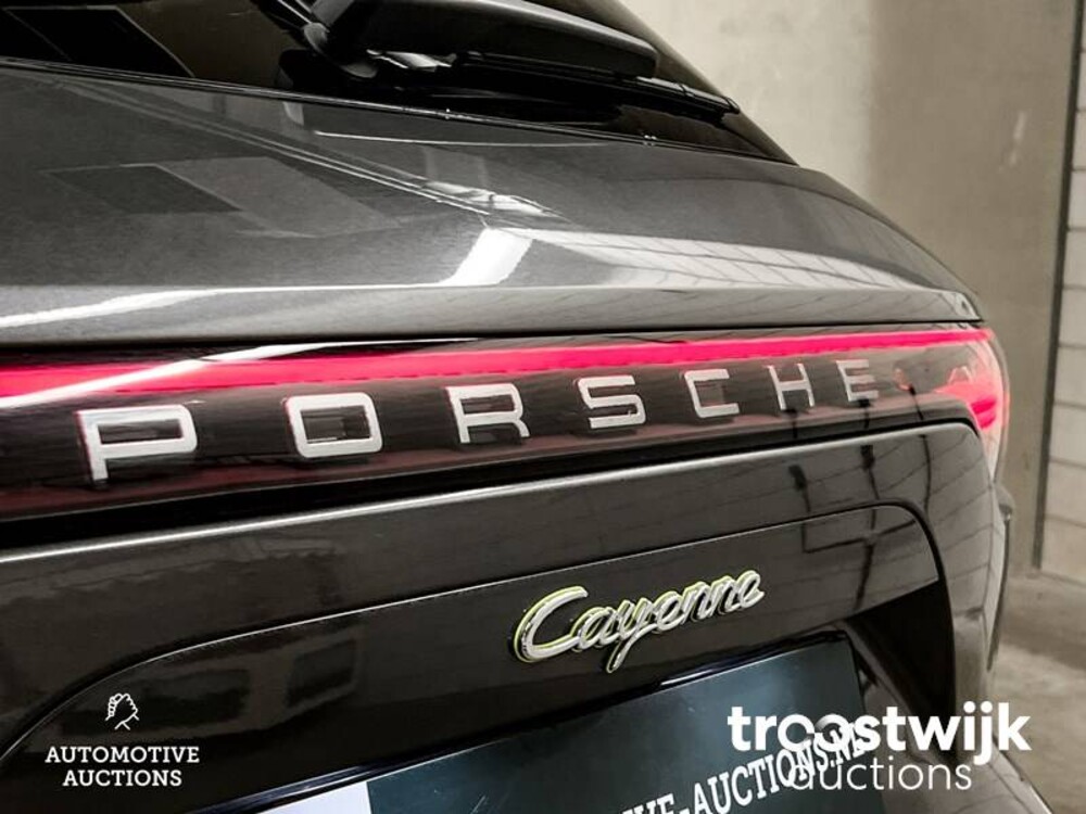 Porsche Cayenne E-Hybrid 3.0 V6 Sport-Chrono 465PS 2019, K-017-GX