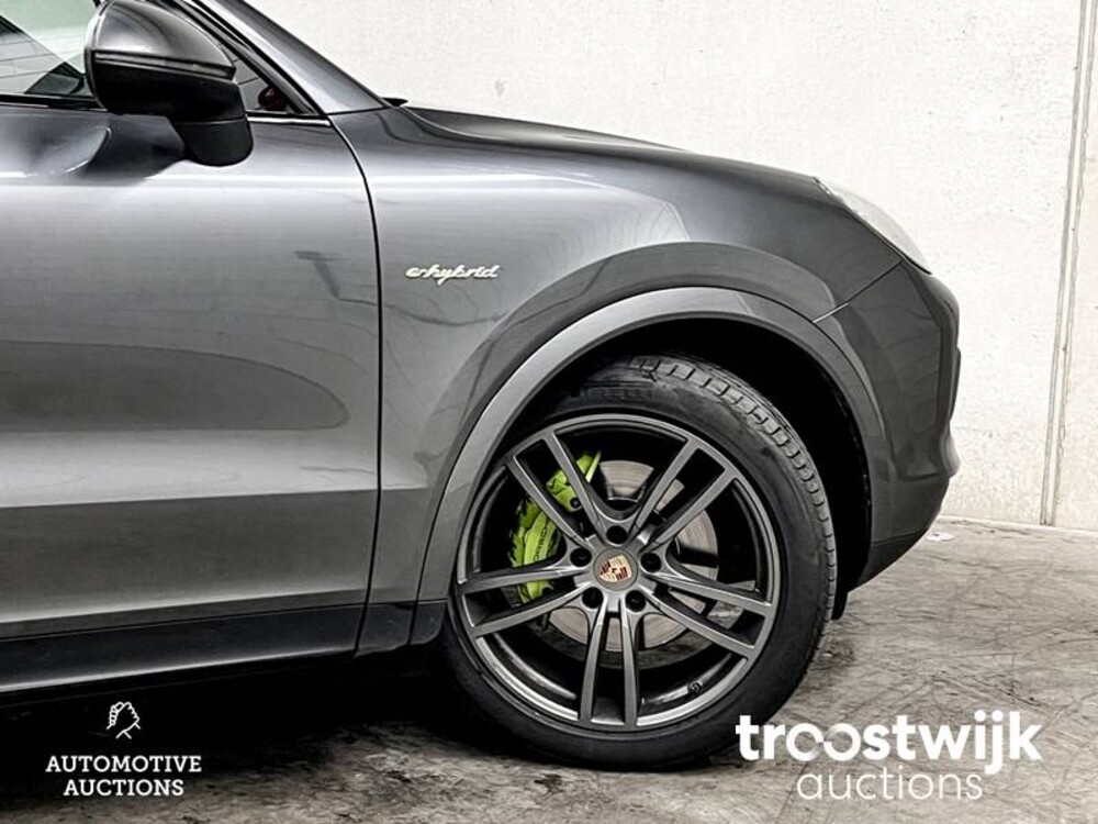 Porsche Cayenne E-Hybrid 3.0 V6 Sport-Chrono 465PS 2019, K-017-GX