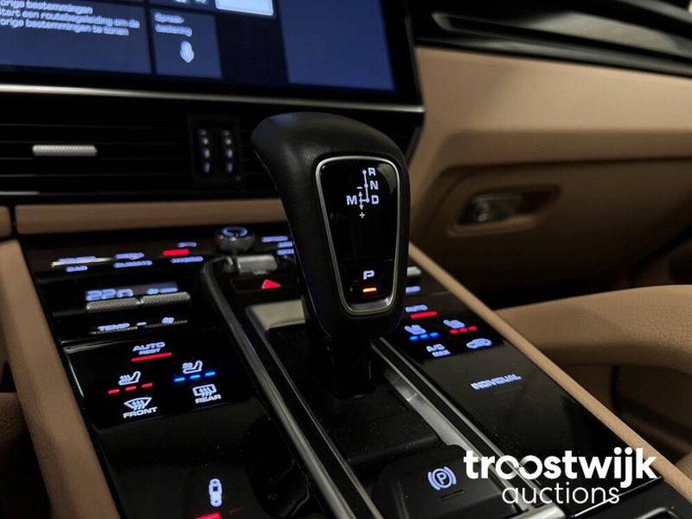 Porsche Cayenne E-Hybrid 3.0 V6 Sport-Chrono 465PS 2019, K-017-GX