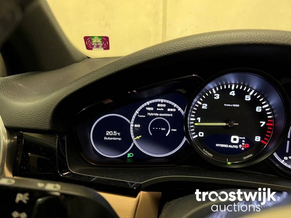 Porsche Cayenne E-Hybrid 3.0 V6 Sport-Chrono 465PS 2019, K-017-GX