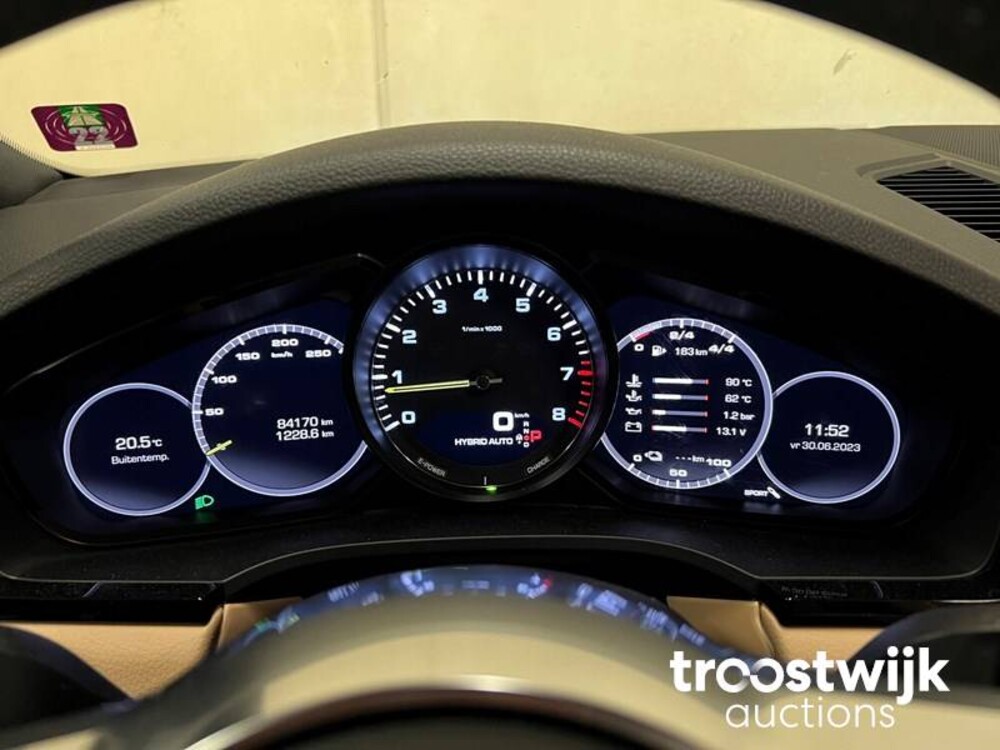 Porsche Cayenne E-Hybrid 3.0 V6 Sport-Chrono 465PS 2019, K-017-GX