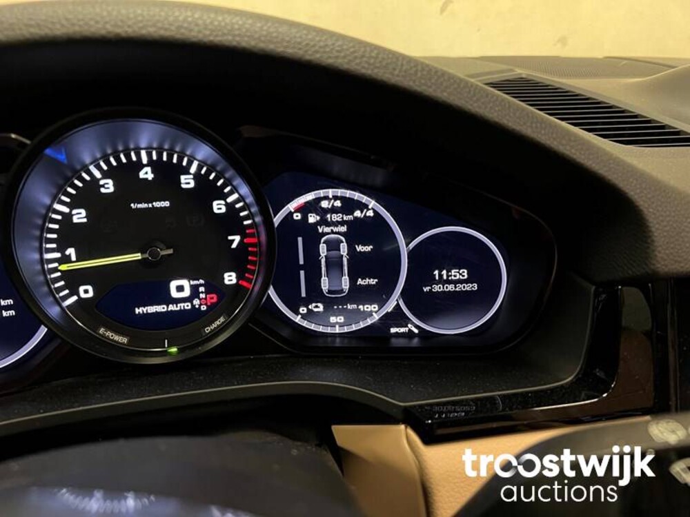 Porsche Cayenne E-Hybrid 3.0 V6 Sport-Chrono 465PS 2019, K-017-GX