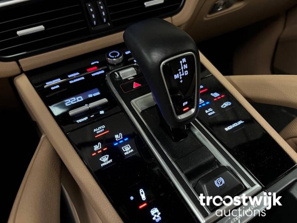 Porsche Cayenne E-Hybrid 3.0 V6 Sport-Chrono 465PS 2019, K-017-GX