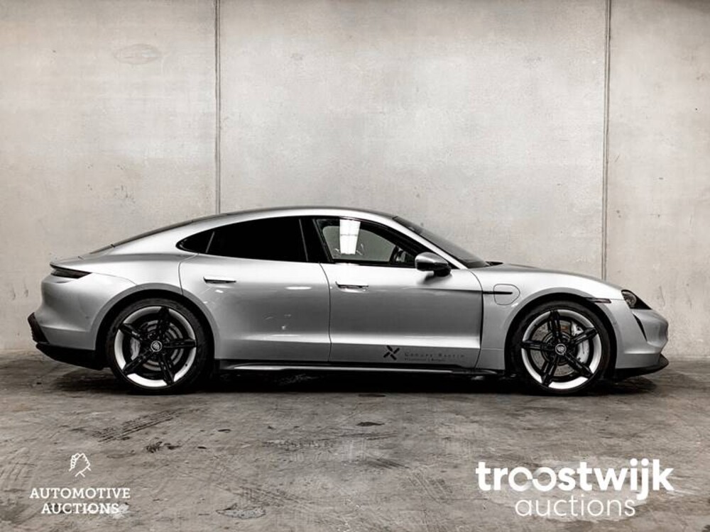 Porsche Taycan 4S PERFORMANCE  Sport-Design Sport-Chrono 489PS 2020
