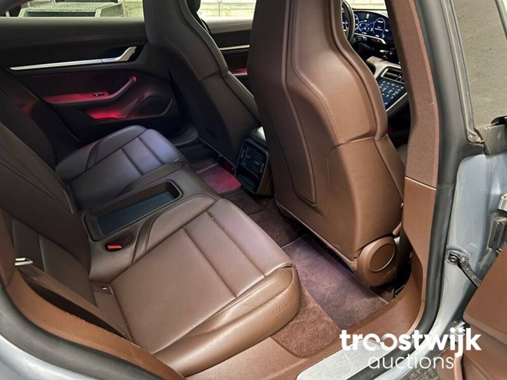 Porsche Taycan 4S PERFORMANCE  Sport-Design Sport-Chrono 489PS 2020