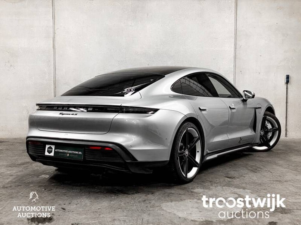 Porsche Taycan 4S PERFORMANCE  Sport-Design Sport-Chrono 489PS 2020