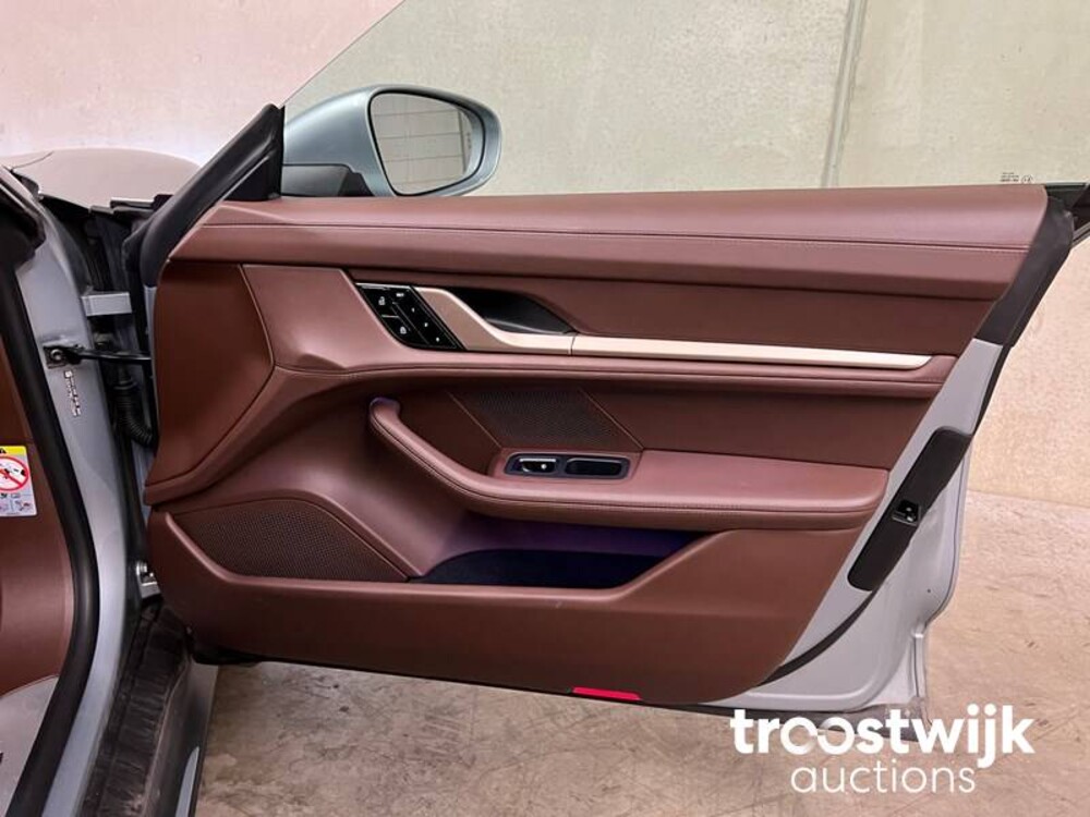 Porsche Taycan 4S PERFORMANCE  Sport-Design Sport-Chrono 489PS 2020