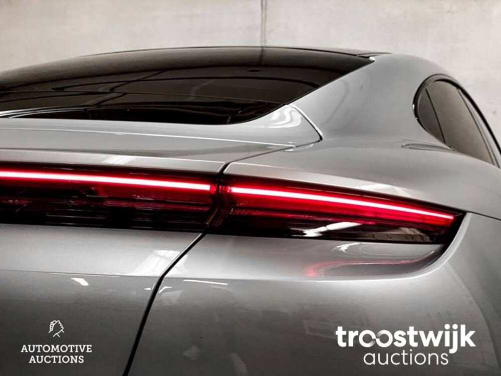 Porsche Taycan 4S PERFORMANCE  Sport-Design Sport-Chrono 489PS 2020