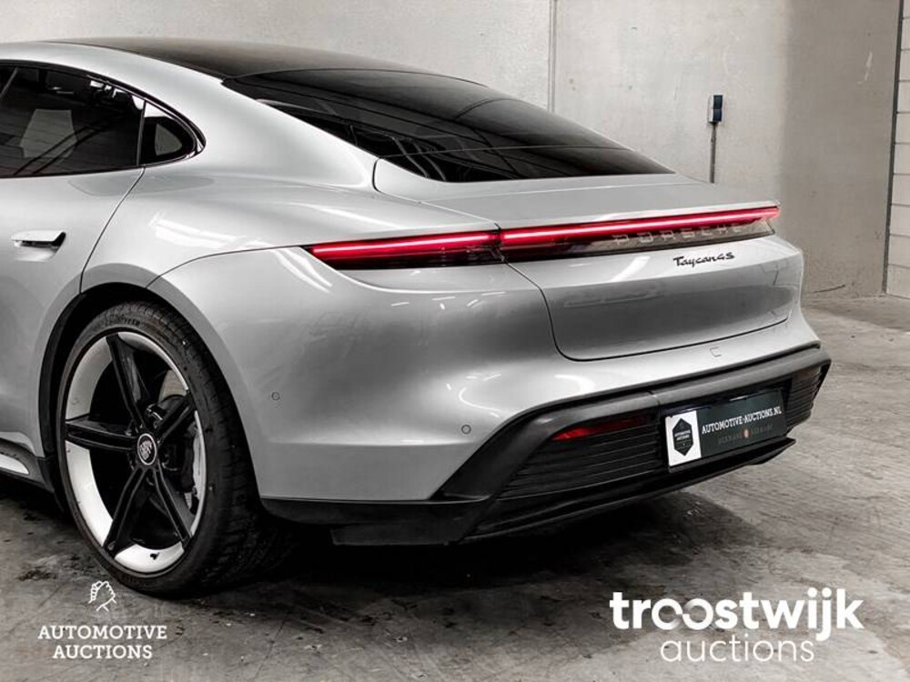 Porsche Taycan 4S PERFORMANCE  Sport-Design Sport-Chrono 489PS 2020