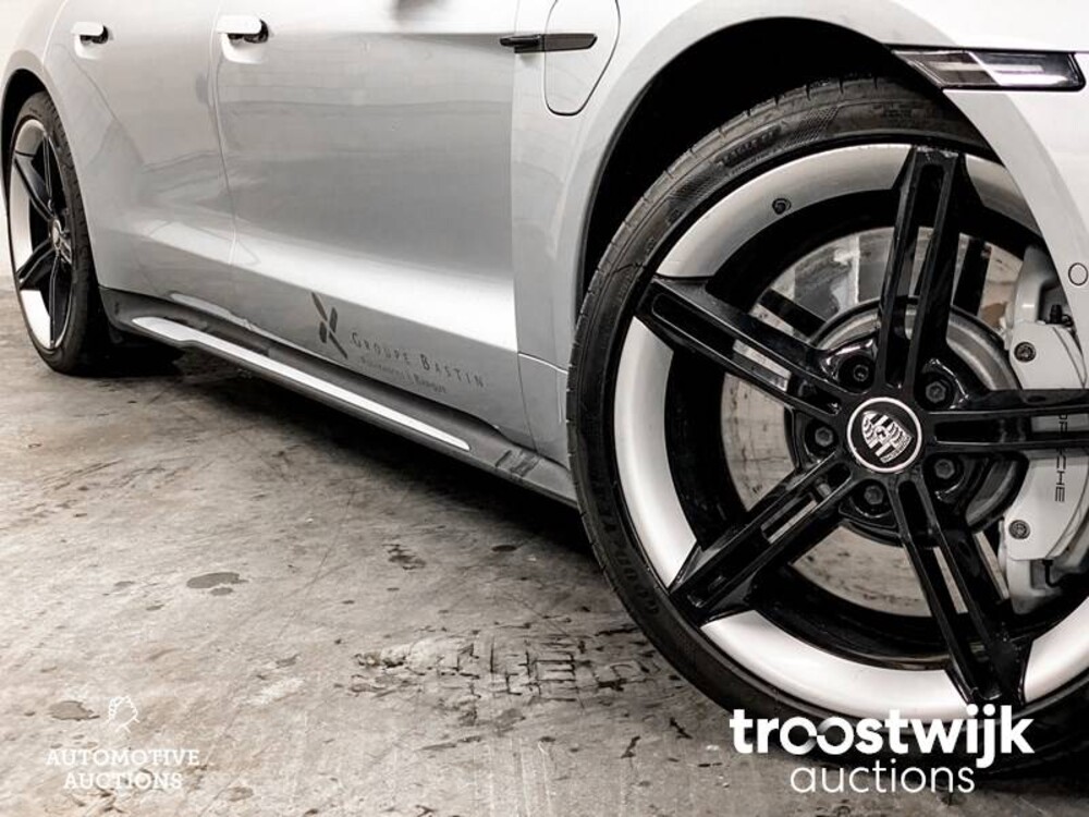 Porsche Taycan 4S PERFORMANCE  Sport-Design Sport-Chrono 489PS 2020