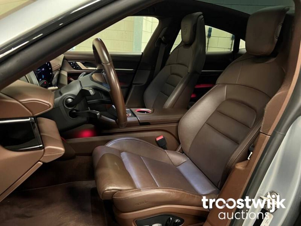 Porsche Taycan 4S PERFORMANCE  Sport-Design Sport-Chrono 489PS 2020