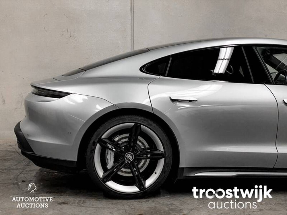 Porsche Taycan 4S PERFORMANCE  Sport-Design Sport-Chrono 489PS 2020