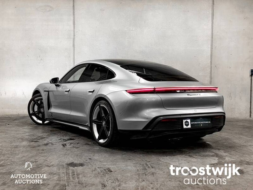 Porsche Taycan 4S PERFORMANCE  Sport-Design Sport-Chrono 489PS 2020
