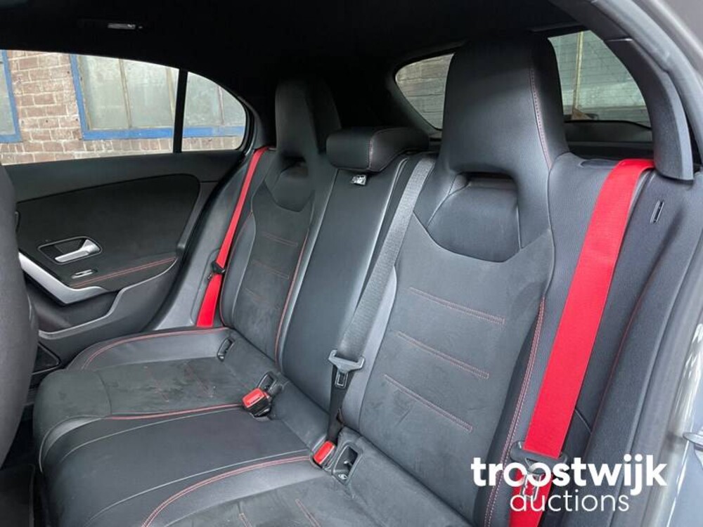 Mercedes-Benz A35 AMG 4Matic Premium Plus  306 PS 2019 A-Klasse, J-833-GL