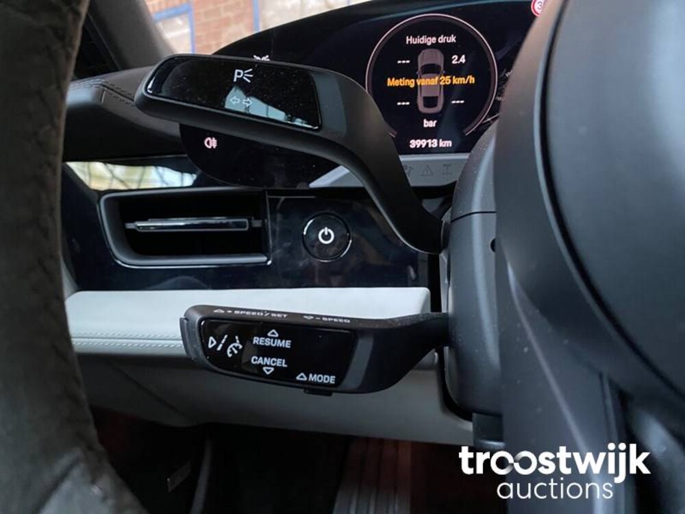 Porsche Taycan PERFORMANCE 84kWh Sport Chrono 381hp 2021 Herstellergarantie -Orig. NL-, L-982-RT