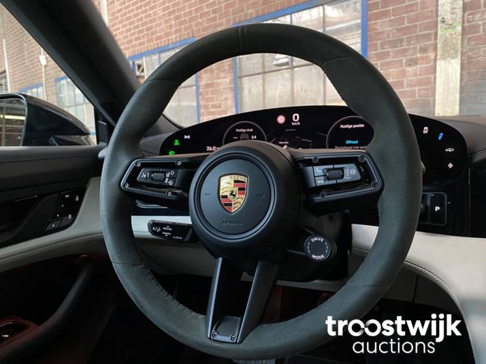 Porsche Taycan PERFORMANCE 84kWh Sport Chrono 381hp 2021 Herstellergarantie -Orig. NL-, L-982-RT