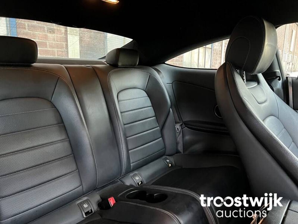 Mercedes-Benz C180 Coupe AMG Premium Plus 156PS 2017, G-955-VT