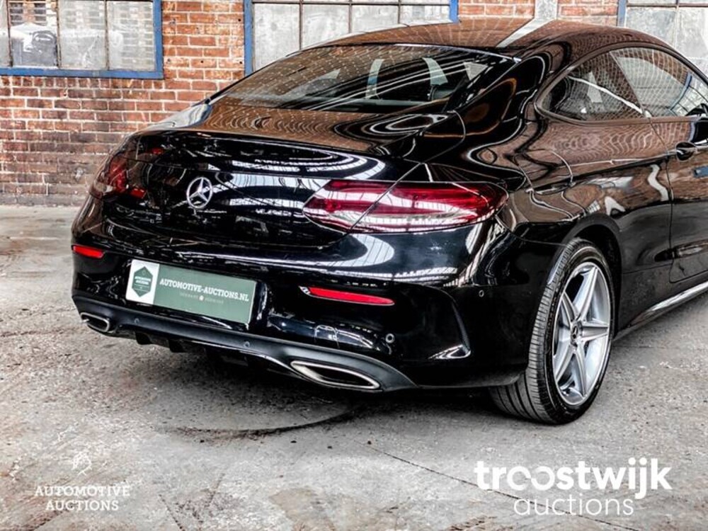 Mercedes-Benz C180 Coupe AMG Premium Plus 156PS 2017, G-955-VT