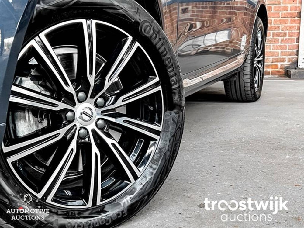 Volvo XC60 2.0 T8 TE AWD Mom. RECHARGE 303 PS 2020, R-973-BX