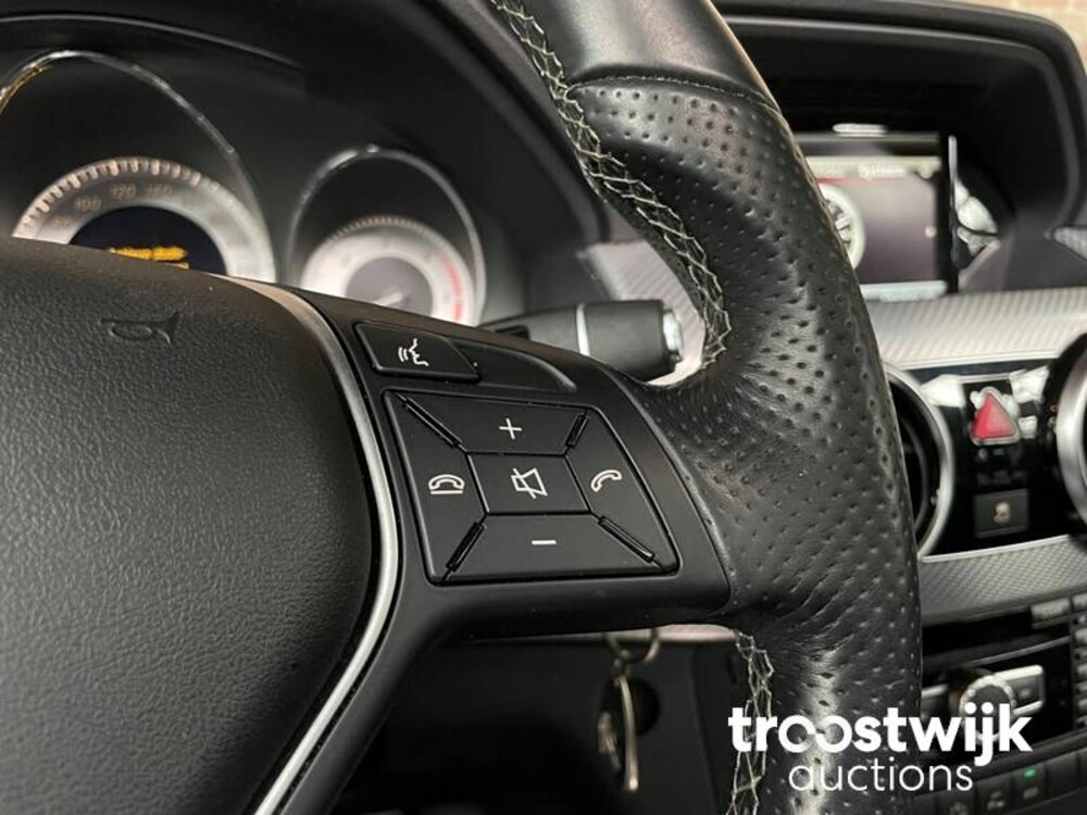 Mercedes-Benz GLK350 CDI 3.0 V6 4Matic Mercedes-Benz GLK350 CDI 4Matic 265PS 2014 GLK-Klasse