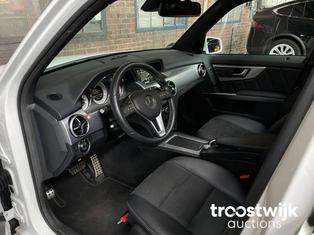 Mercedes-Benz GLK350 CDI 3.0 V6 4Matic Mercedes-Benz GLK350 CDI 4Matic 265PS 2014 GLK-Klasse