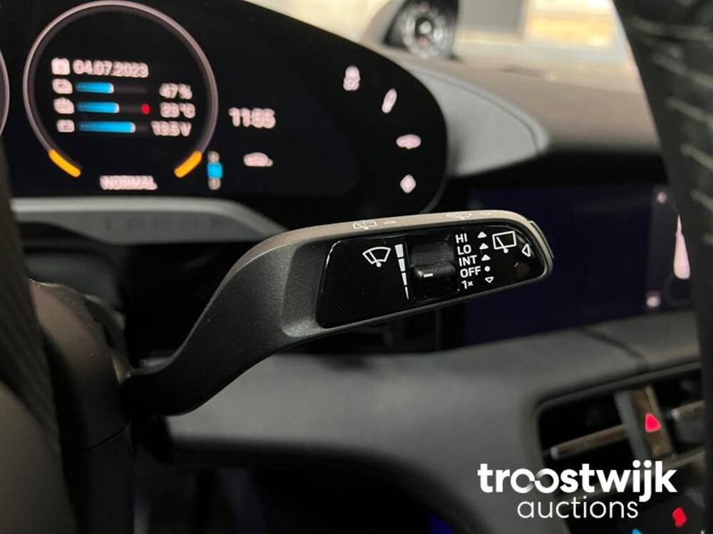 Porsche Taycan Sport Turismo PERFORMANCE ACCU Sport Chrono 326 PS 2023