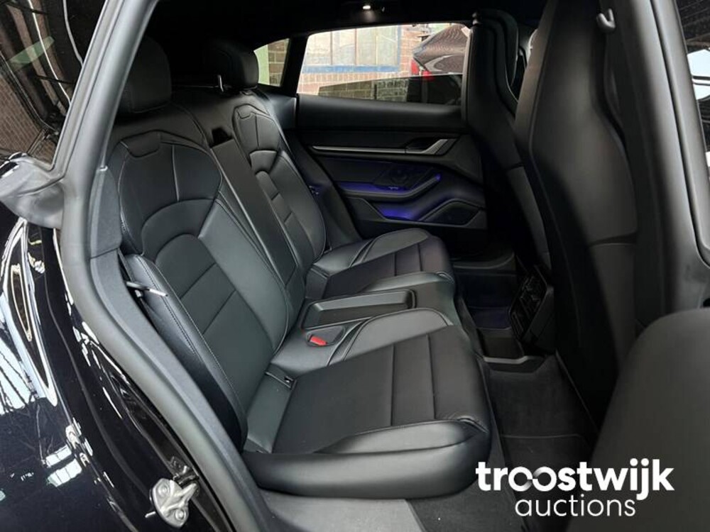Porsche Taycan Sport Turismo PERFORMANCE ACCU Sport Chrono 326 PS 2023