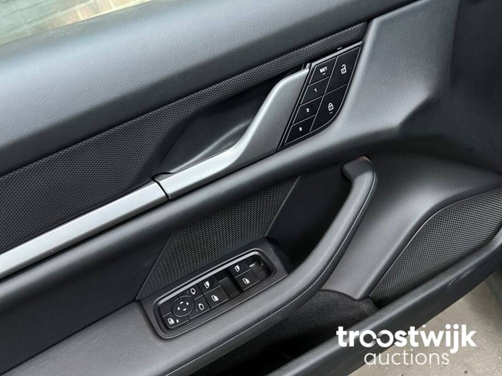 Porsche Taycan Sport Turismo PERFORMANCE ACCU Sport Chrono 326 PS 2023