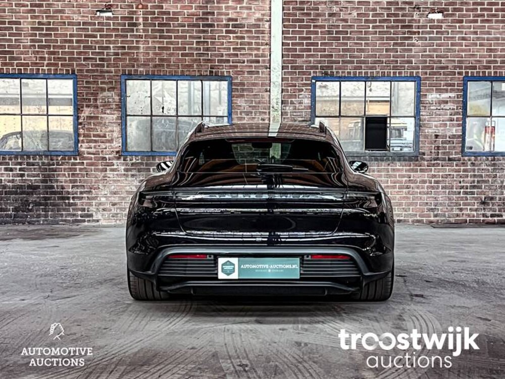 Porsche Taycan Sport Turismo PERFORMANCE ACCU Sport Chrono 326 PS 2023