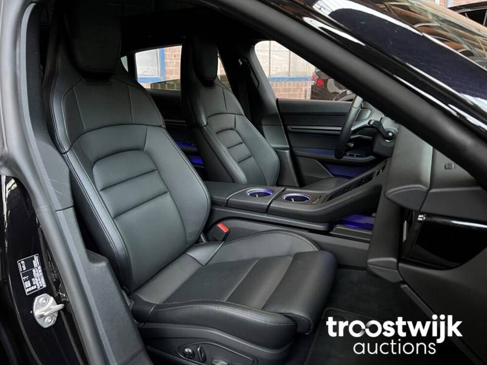 Porsche Taycan Sport Turismo PERFORMANCE ACCU Sport Chrono 326 PS 2023