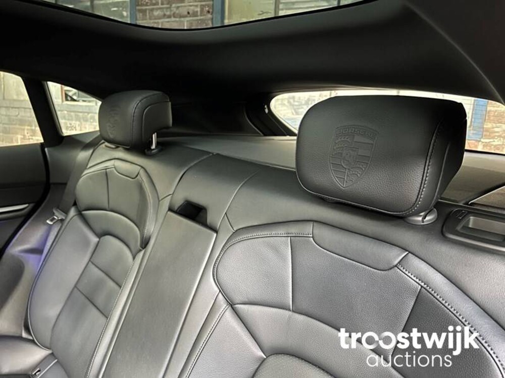 Porsche Taycan Sport Turismo PERFORMANCE ACCU Sport Chrono 326 PS 2023