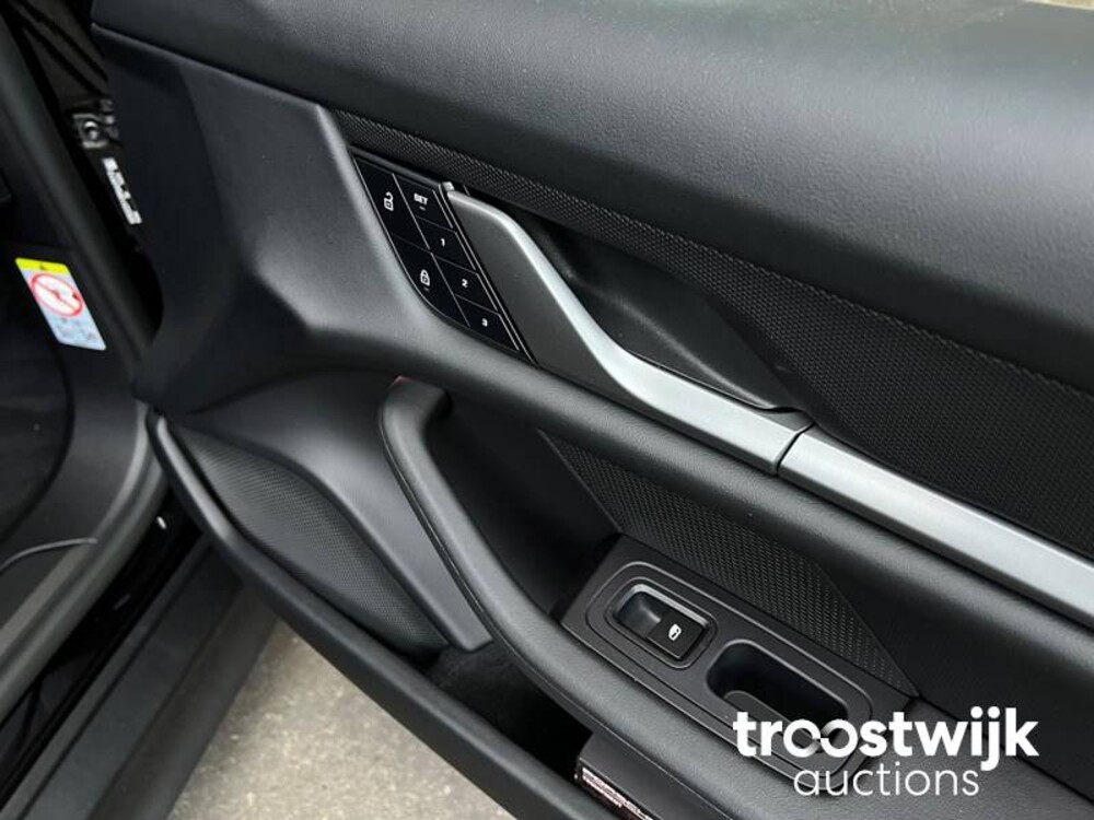 Porsche Taycan Sport Turismo PERFORMANCE ACCU Sport Chrono 326 PS 2023