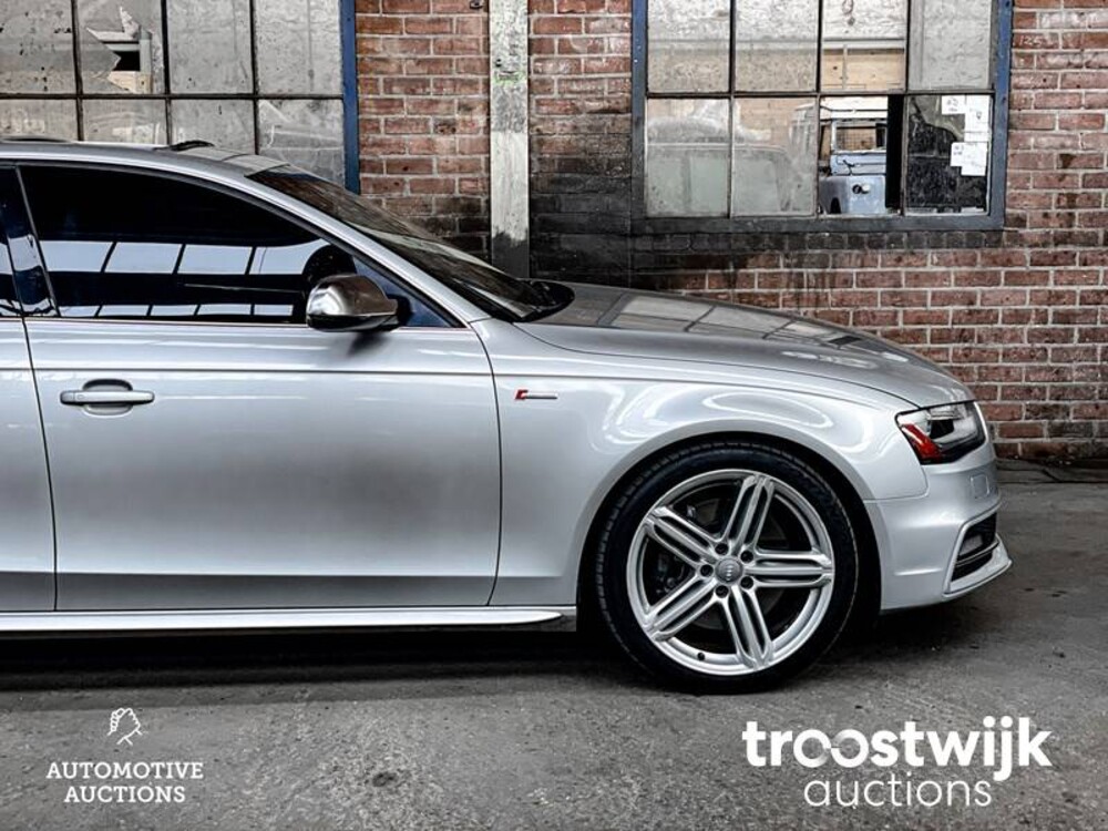 Audi S4 Turbocharged V6 Premium Plus  340PS 2012